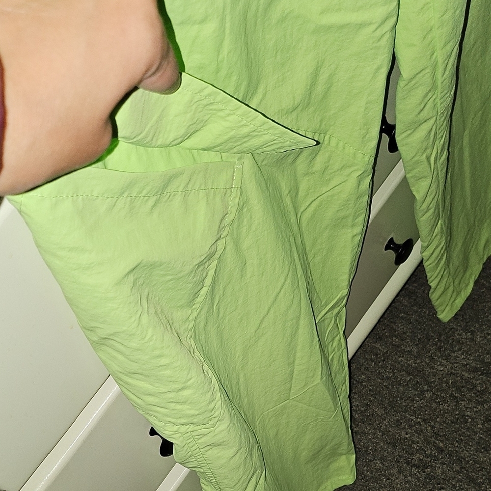 No Boundaries Neon Green Cargo Parachute Pants - Picture 5 of 7